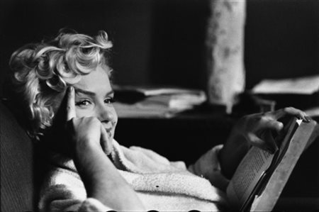 ERWITT ELLIOTT Paris (France) 1928 Marilyn Monroe. New York City, USA. 1956....