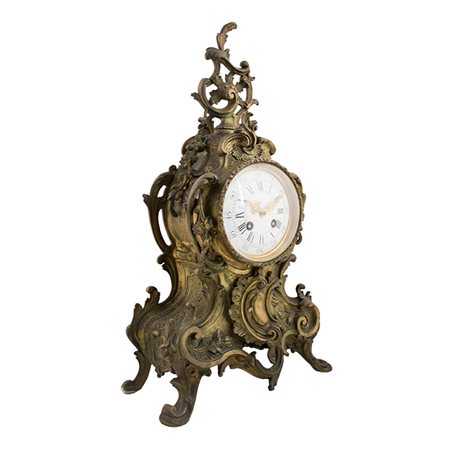 Orologio da tavolo I metà XIX sec. Bronzo dorato; 46 x 25 cm.