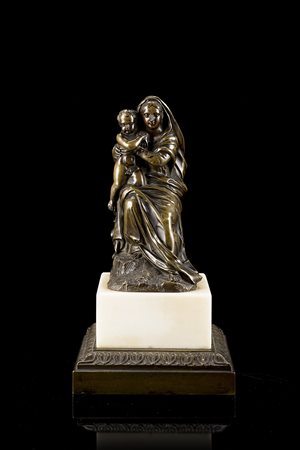 Arte del sec. XIX "Madonna col bambino" scultura in bronzo poggiante su base...