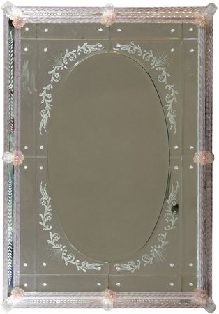 Grande specchiera "veneziana" in vetro a 2 colori. cm. 128x93.