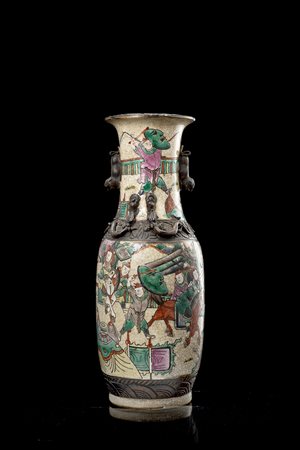 Vaso in porcellana Famiglia Verde decorato con scene di battaglia su fondo...