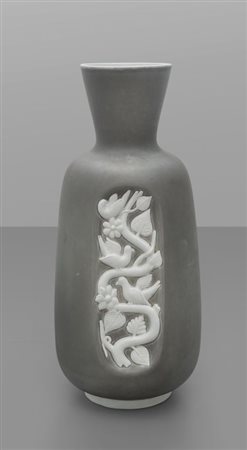 RICHARD-GINORI SAN CRISTOFORO Un grande vaso in ceramica, decoro "896", anni...