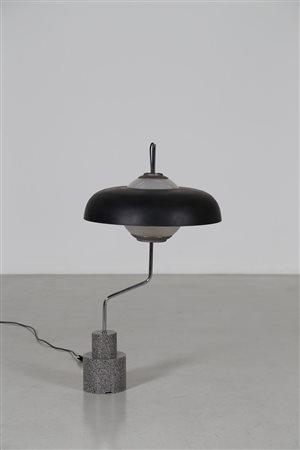 CACCIA DOMINIONI LUIGI (n. 1913) Lampada da tavolo in alluminio smaltato,...