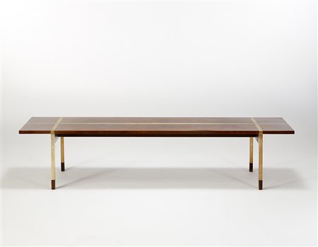 Tavolo basso con piano rettangolare in legno teak. Intarsi e struttura...