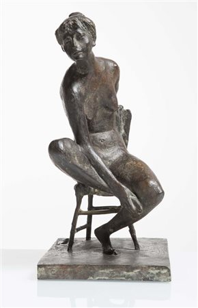 Eros Pellini (1909 - 1993), “Donna seduta”. Scultura in bronzo, firmata alla...