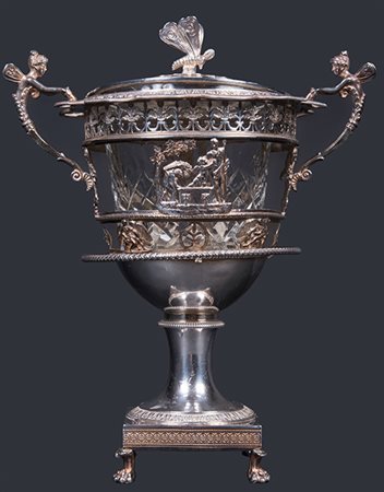 Parigi, 1819 Coppa in argento con coperchio a due anse Argento 950 25x20,5x15...