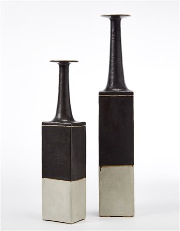 Bruno Gambone (Vietri Sul Mare 1936)Due vasi a bottiglia a sezione...