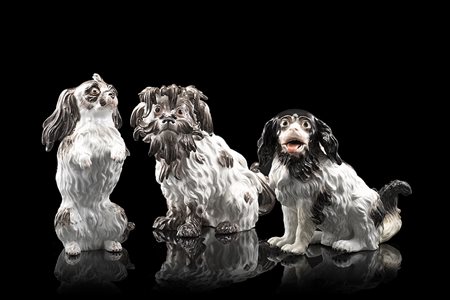 Manifattura inizio secolo XX "Cani Bolognesi" gruppo di tre statuette in...