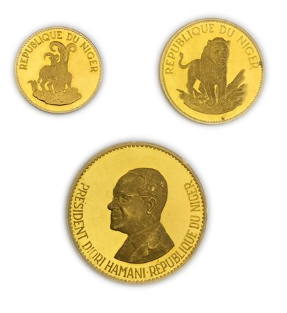 NIGERLotto di tre monete da 100, 50 e 25 franchi. AU.