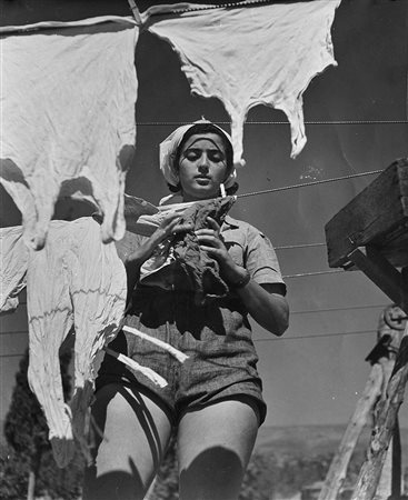 Robert Capa (1913 - 1954)Israel, Ruth Pilosof 1948-1950Stampa fotografica...