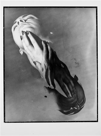Erwin Blumenfeld (1897 - 1969)Hands and Face New York, 1957 1957/1989Stampa...