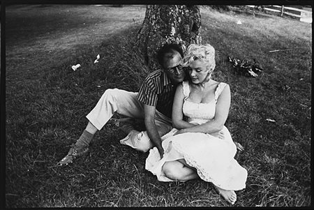 Sam Shaw (1912 - 1999)Arthur Miller e Marilyn Monroe 1956 ca.Stampa...