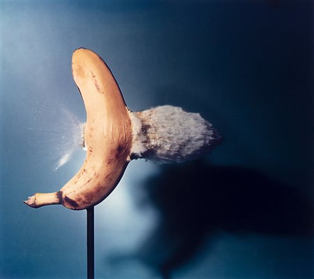 Harold Eugene Edgerton Bullet Through Banana 1974Stampa fotografica a colori...