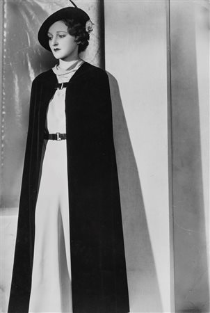 Madame D'Ora (1881-1963)  - Shooting di moda, years 1930