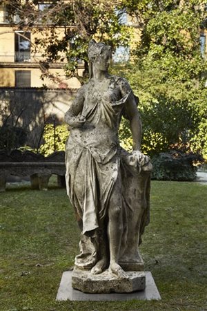 Scultore veneto, 1700 circa. 
Venere (?)
Statua in pietra 
(h. cm 180) (difetti