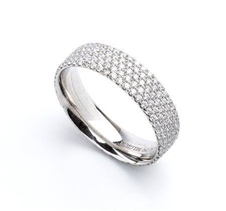  
TIFFANY & Co.: anello a fascia con diamanti  
 