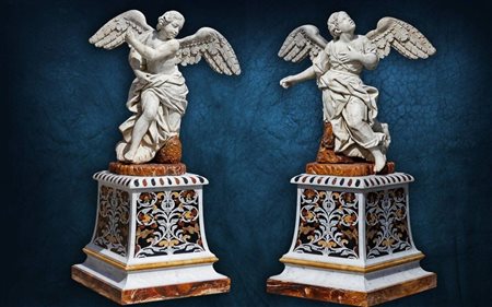  
Rara coppia di Putti alati in marmo Sicilia, XVII secolo 
 Altezza basi: 79 cm, altezza putti: 120 cm circa.
