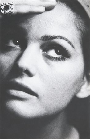 UGO MULAS (1928-1973) Claudia Cardinaleanni '60stampa ai sali d’argento,...