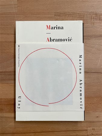 MARINA ABRAMOVIĆ E ULAY - Marina Abramović, Ulay. Sur la Voie - Urn Ode, 1990