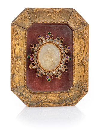 Agnus Dei in cera, XIX secolo cm 5x4 - in cornice cm 18x14 medaglione ovale...