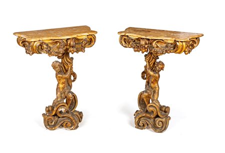 Coppia di consoles in legno scolpito e dorato, XIX secolo cm 90x72x45...