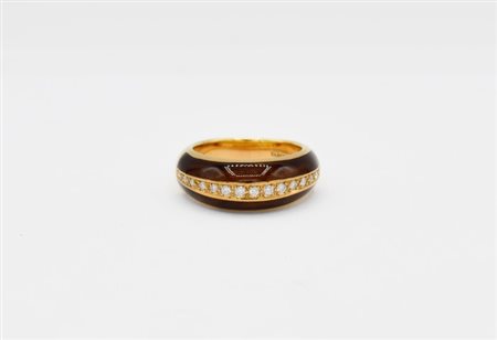 Anello in oro giallo,750, smalti e diamanti taglio brillante, Fabergé