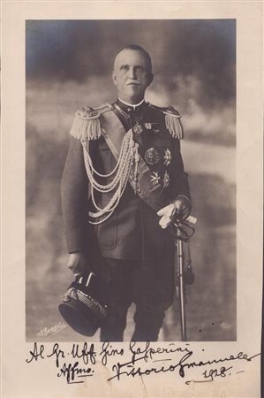  
Foto autografa di Vittorio Emanuele III 1928
 30x20
