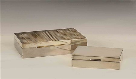 Lotto composto da due scatole rettangolari in legno e argento, misure diverse...