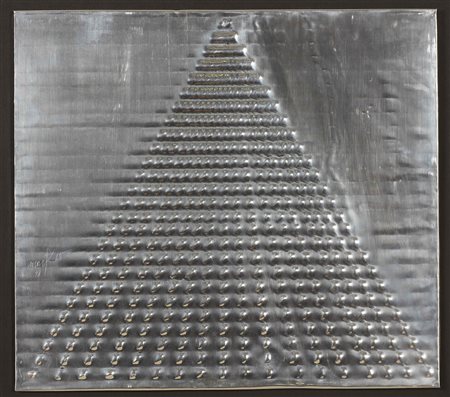 MACK HEINZ (n. 1939) Lichtpyramide. 1965. Rilievi su foglia di metallo. Cm...