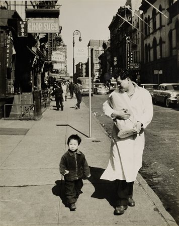 Mario De Biasi (1923-2013) China Town, New York, ca. 1950 Stampa vintage alla...