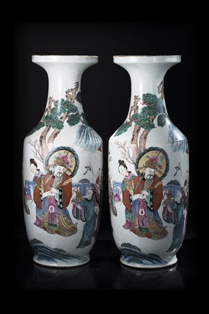 Coppia di vasi Famiglia Rosa, decorati con una scena continua di Shoulao e...