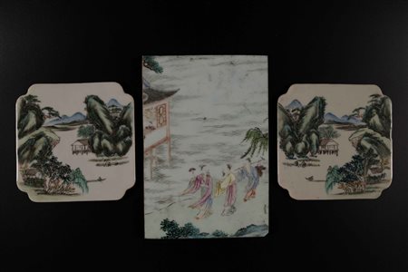 Arte Cinese Tre mattonelle in ceramica smaltata Cina, XIX - XX secolo. . Cm...
