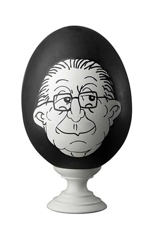 "Giulio Andreotti: L'Uovo" scultura in gesso decorata in bianco e nero (cm...