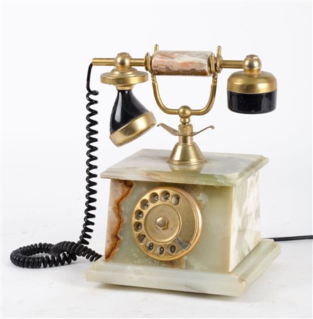 TELEFONO in onice Pakistan. Anni '70 Misure: cm 20 x 17 x h 28