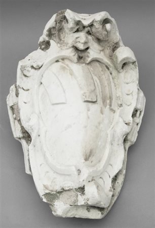Stemma Luigi XIV in marmo bianco, sec.XVIIcm.34xh.45