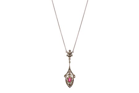 Collana in argento con topazio rosa e diamanti .