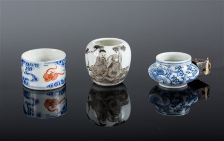 Arte Cinese Set di tre oggetti di porcellana per nutrire gli uccelli Cina,...