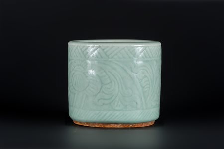 Arte Cinese Contenitore in proto porcellana celadon Longquan Cina, inizio...