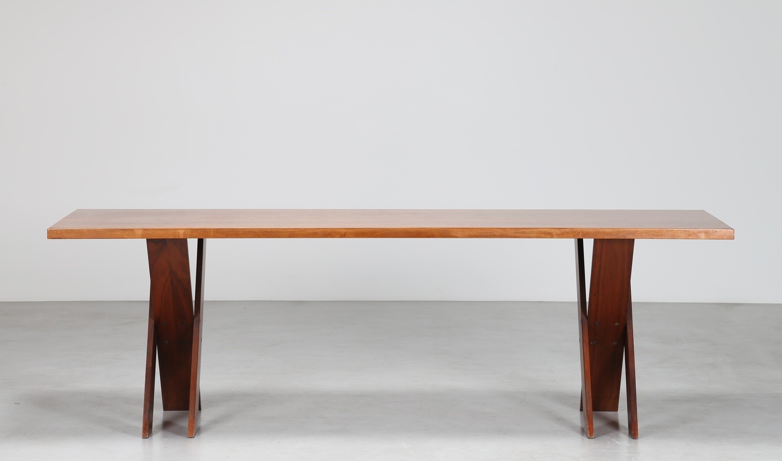 ZANUSO MARCO (1916 2001) Tavolo in legno di noce e piano in paniforte