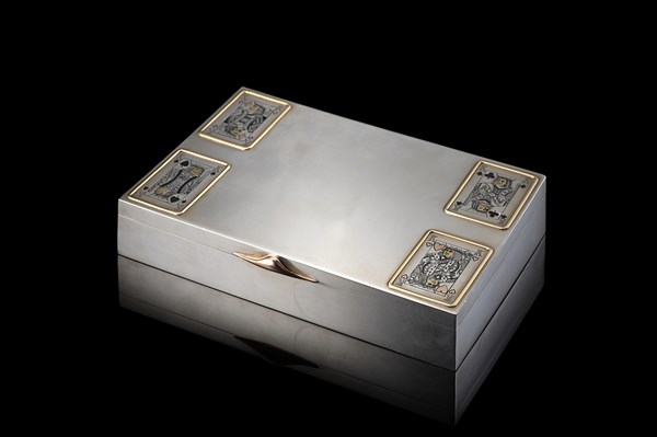 Scatola porta carte da gioco in legno rivestito in argento, coperchio  decorato, Il Ponte Casa d'Aste