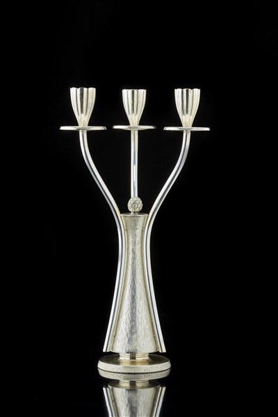 Menorah Ebraica Della Silhouette Con Rami Di Ulivo E Testo Felice Hanukkah Su Nastro Per La