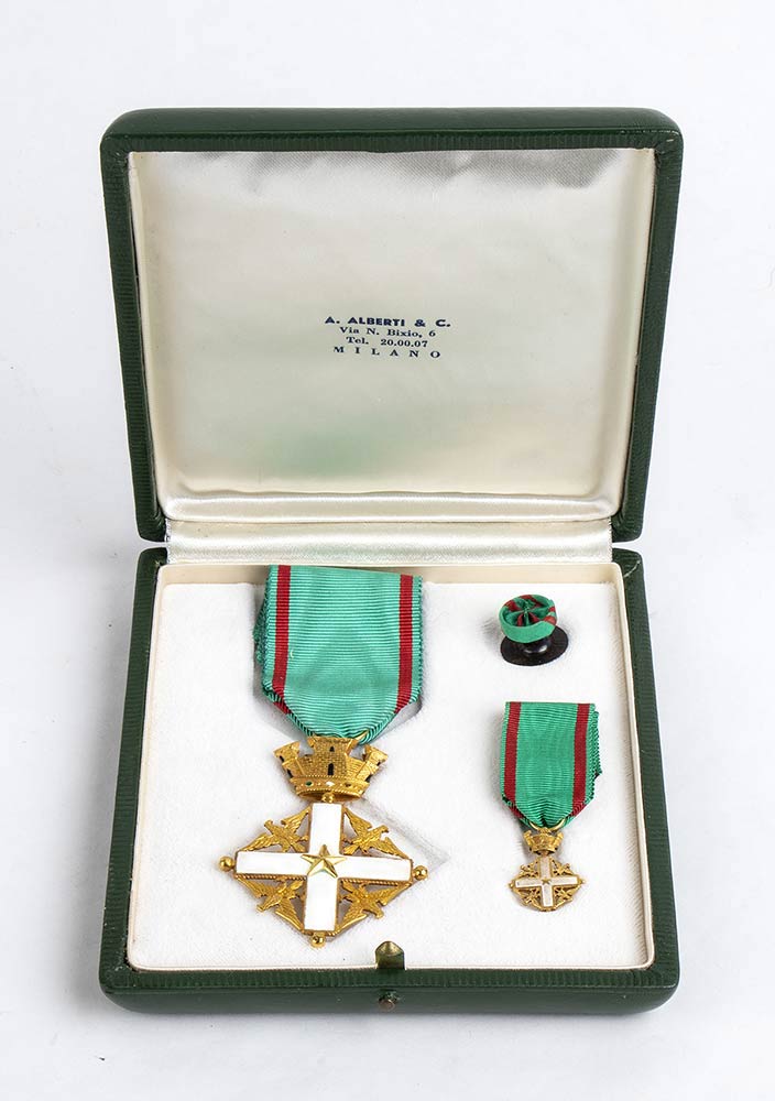 Repubblica italiana, Ordine al Merito, insegna di cavaliere BERTOLAMI