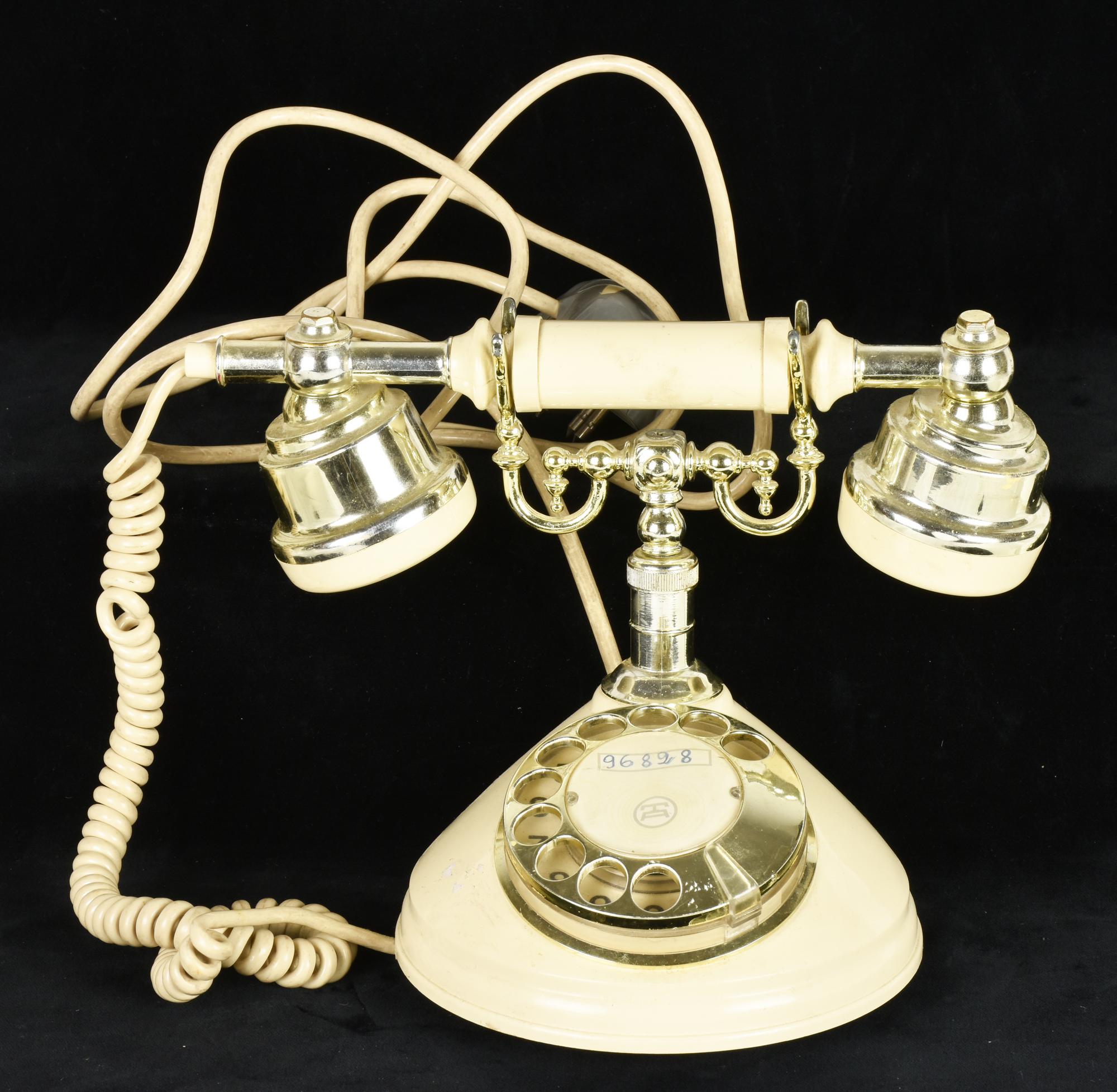 TELEFONO VINTAGE marca Teleart Viareggio Italia, anni '60, LIVEBID