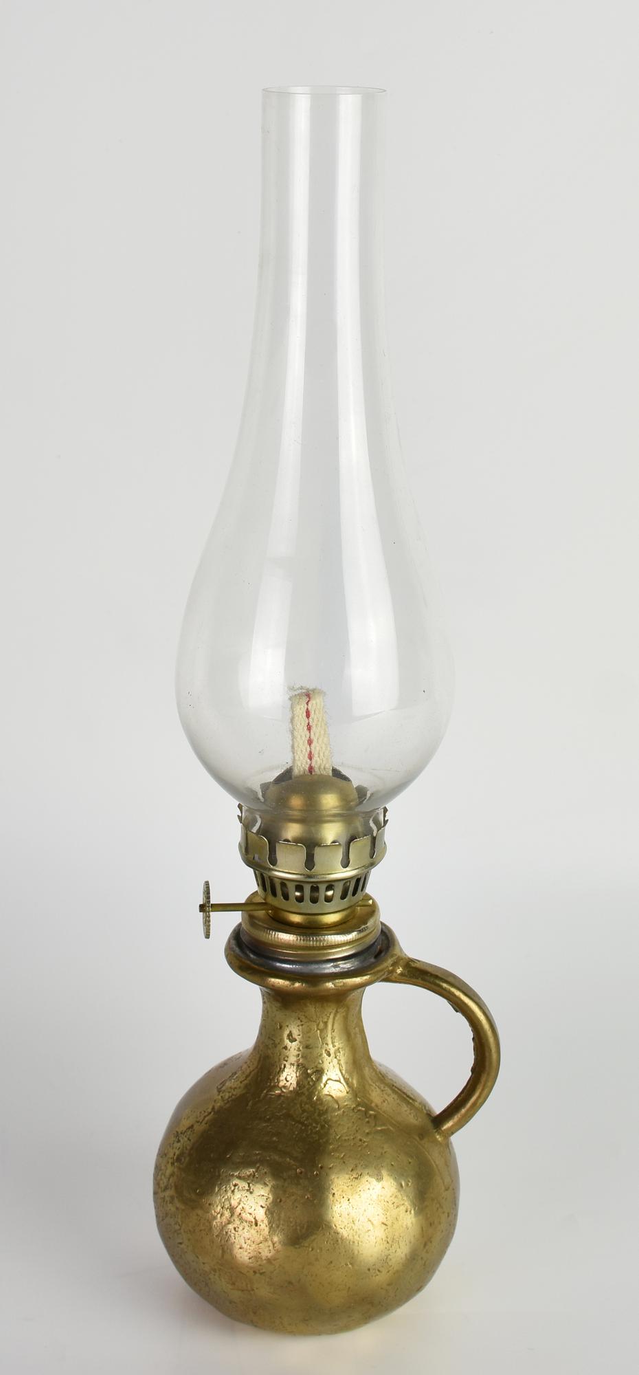 LAMPADA AD OLIO lampada ad olio in vetro e ottone, cm 33x7, diam cm 26  sulla, Livebid
