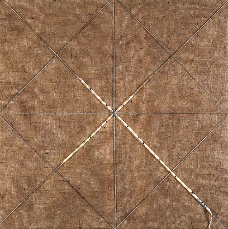 ZANUSO, 1985, Infinito tangibile, 2015, Assemblaggio, LED e