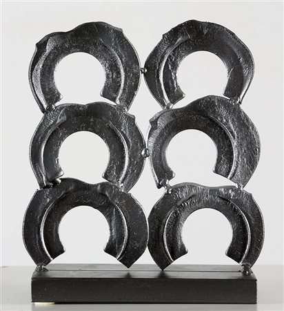 FRANCA GHITTI 1932 Senza titolo Scultura in ferro argentato, cm. 30 x 25,5 x...