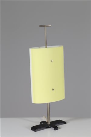 LELII ANGELO Lampada da tavolo in metallo e perpex, per Arredoluce, anni 50....