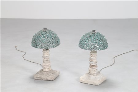 CAMPANELLA PEPPINO Coppia di lampade da tavolo in pietra Leccese e schegge di...