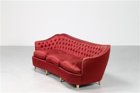 CASA E GIARDINO Divano capitonè con struttura in legno e rivestimento...