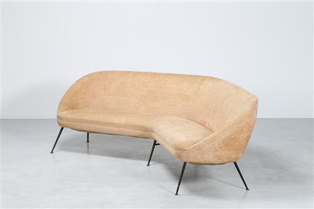 MUNARI FEDERICO Divano curvo rivestito in ciniglia originale con gambe in...